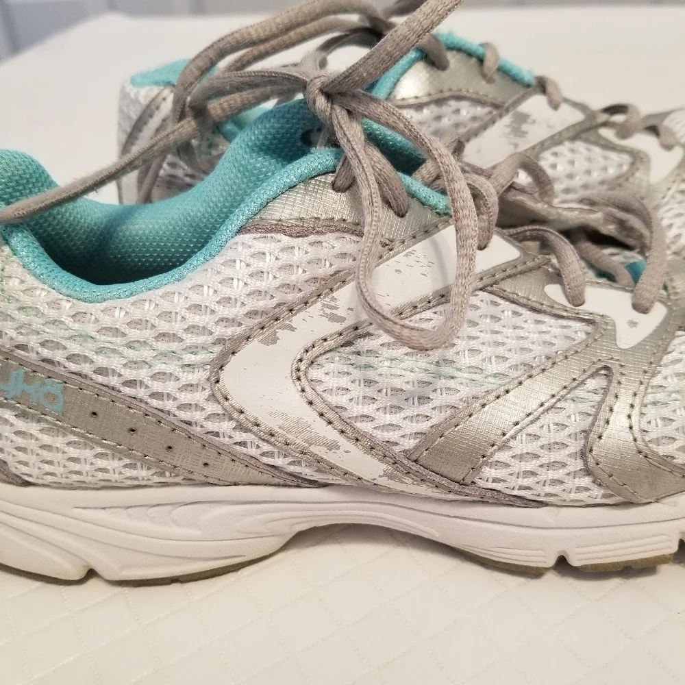 Lot of 2 pairs size 6 women's sneakers Ryka,Nike with Flaws